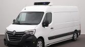 White Renault cargo van with a roof-top refrigeration unit and black bumper, framed for indoor parking.